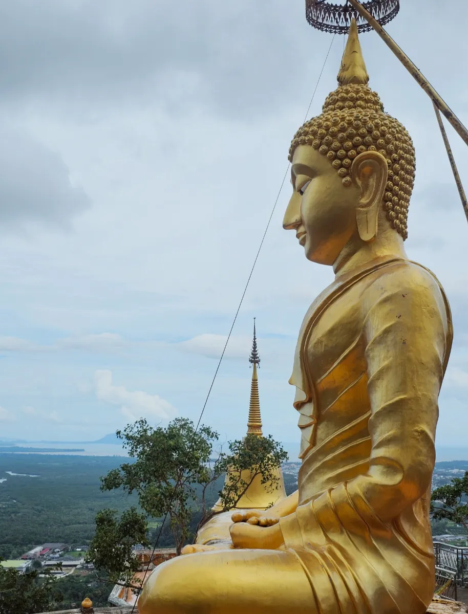 องค์พระพุทธรูปวัดถ้ำเสือ