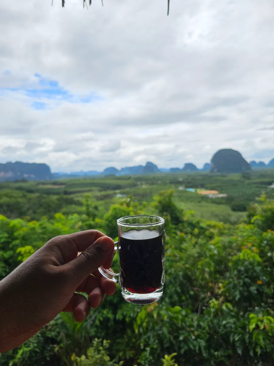 ปักหมุดรีวิว Din Daeng Doi Cafe (ดินแดงดอย คาเฟ่) จุดชมวิวพระอาทิตย์ ขึ้น ทะเลหมอกกระบี่