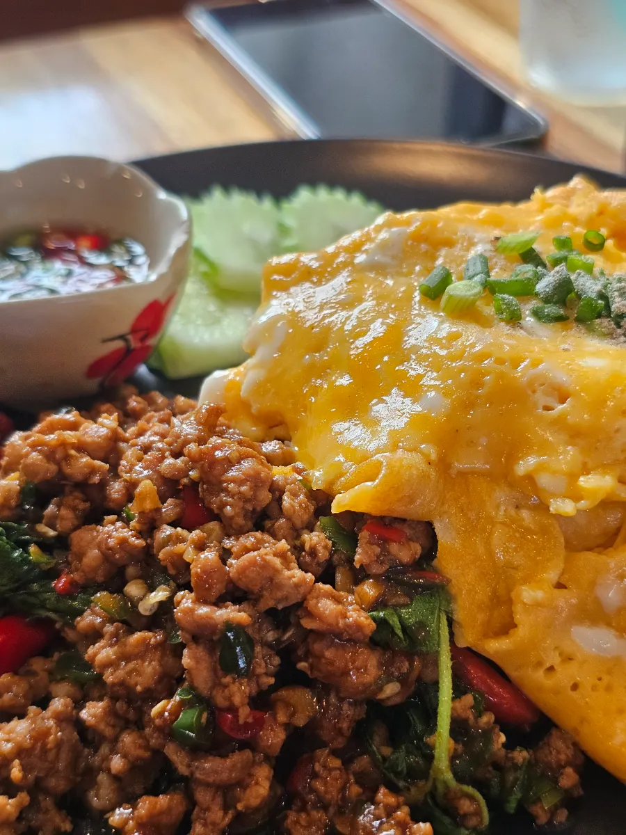 LungPooh restaurant ร้านอาหารลุงภูว์